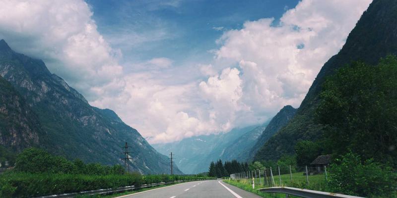 女装面料科技进阶：温控、防晒与防水功能面料实测分析 | 服装批发采购指南