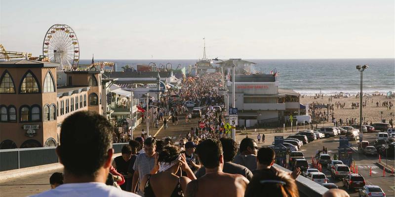 时尚女装深度评测：从设计到批发，揭秘行业风向与选购指南