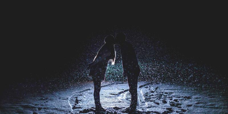 潮流服饰新风向：时尚女装推荐与批发采购全攻略